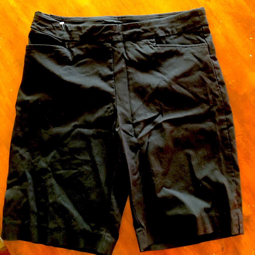 Ladies shorts -size M